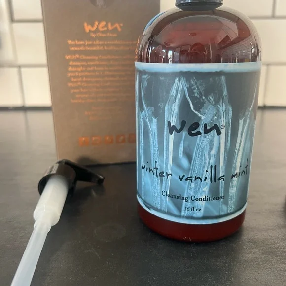WEN by Chaz Dean Cleansing Conditioner - Picture 4 of 4